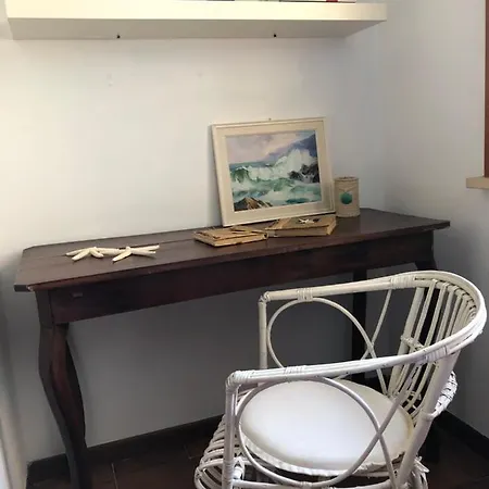 Apartment 22 *